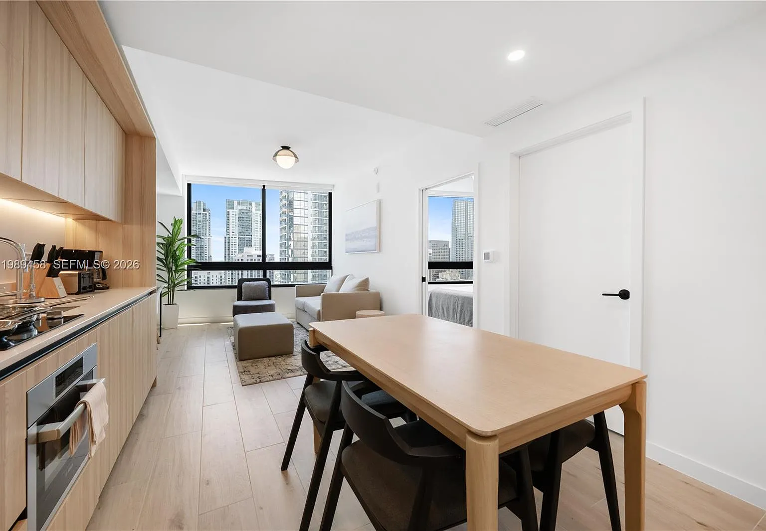 District 225 Condominium — Photo 1