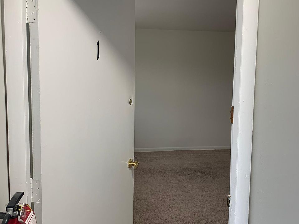1st image of 411 Naomi St #1