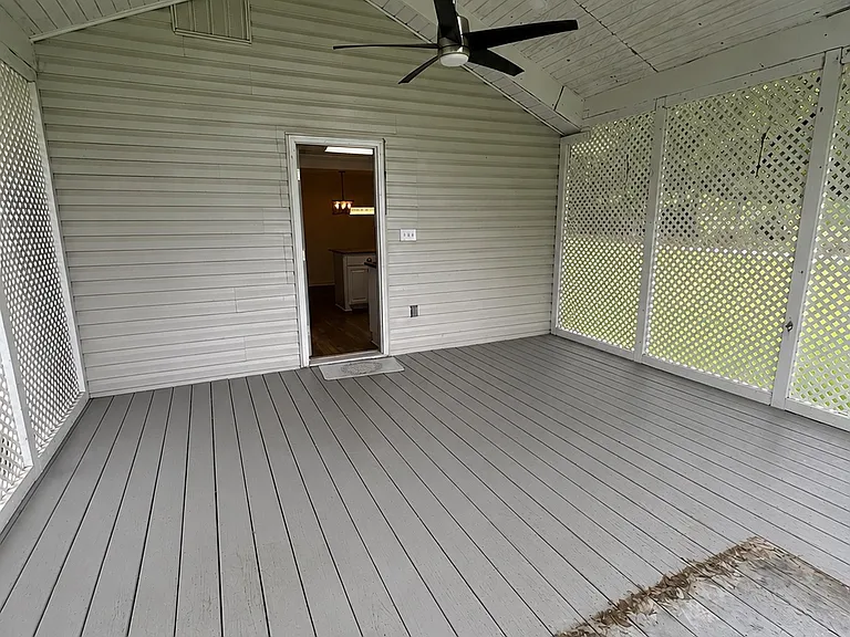 614 Boston Rd — Photo 22
