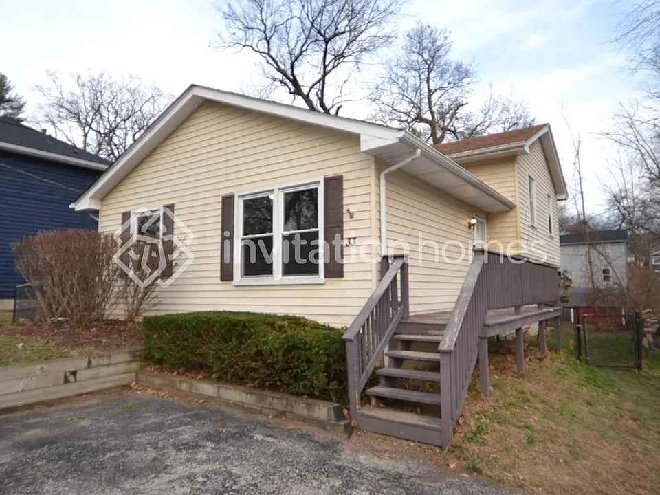 33 Woodland Ave