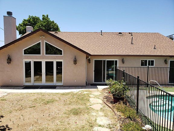 3rd image of 1230 Rosewood Ave
