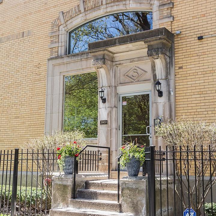 1st image of 3900 N Claremont Ave Unit 202