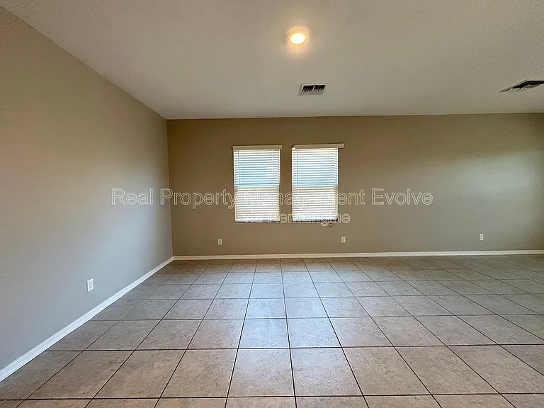 6551 W Magdalena Ln — Photo 18