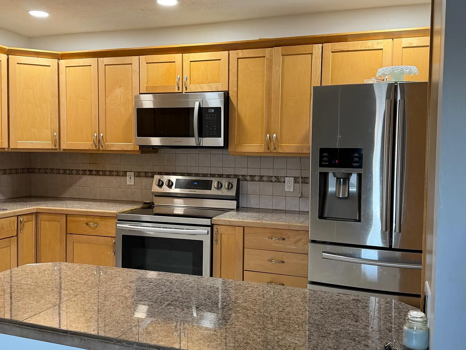 2 bed, 1330 sqft, $2,550 — Photo 2