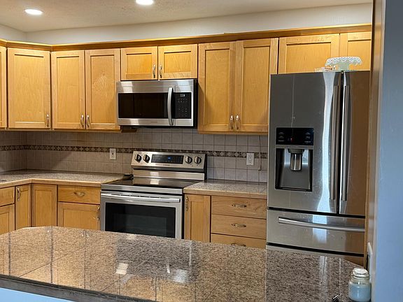 3rd image of 6152 SW 4th St