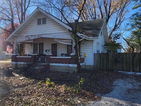 2nd image of 703 N Walker St
