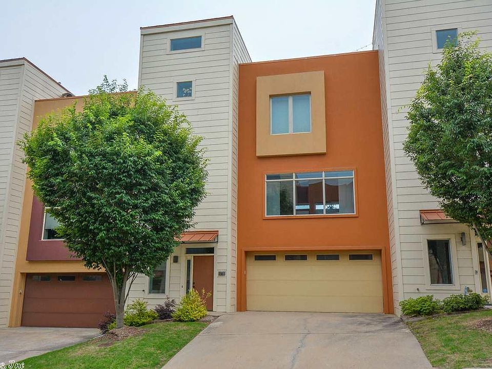 1st image of 111 Vertical Loft Dr