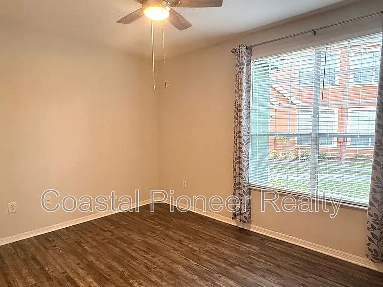 9068 Lake Chase Island Way — Photo 11