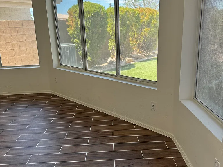 3206 E Kristal Way — Photo 10