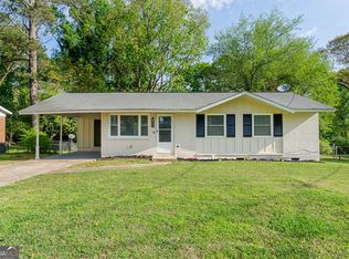 302 Roxbury Dr, Riverdale, GA 30274