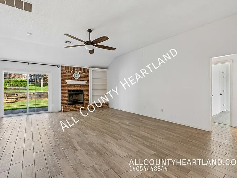 8801 Scirocco Cir — Photo 3