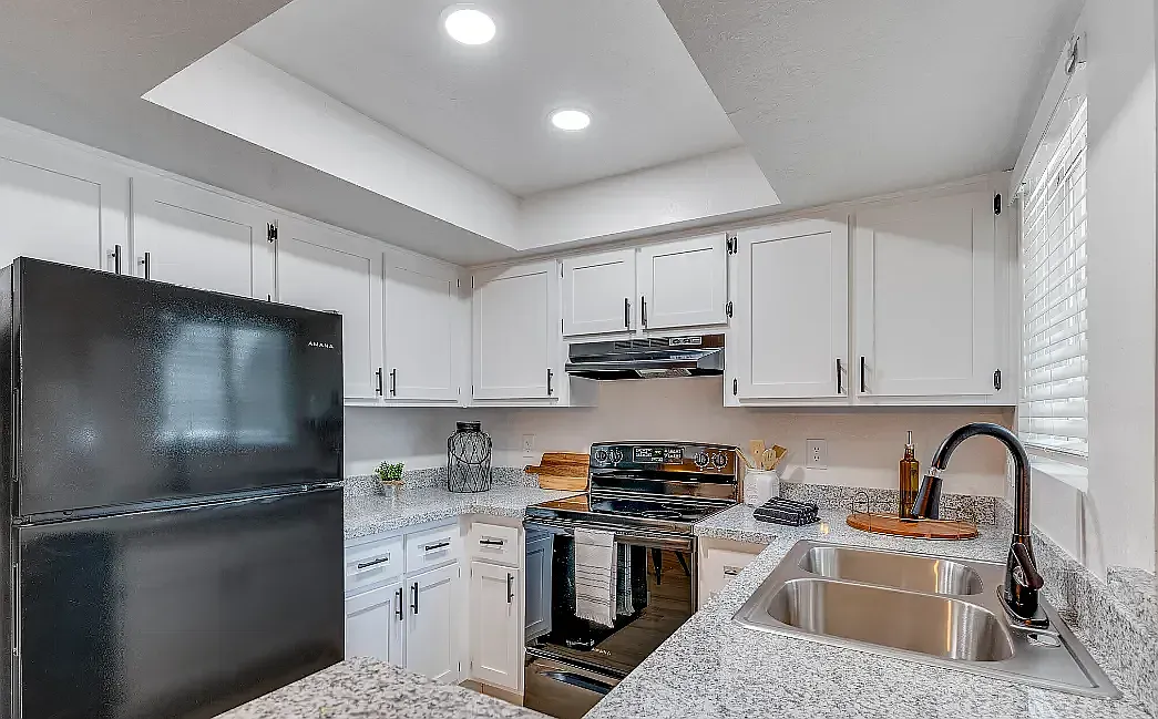 Galleria Apartments — Photo 1