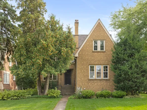 303 Hillside Ave, Glen Ellyn, IL 60137