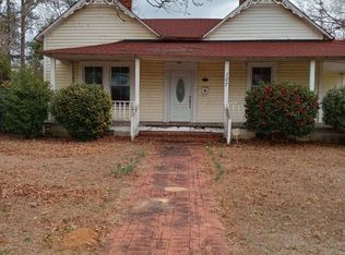 107 S Magnolia St, Raeford, NC 28376