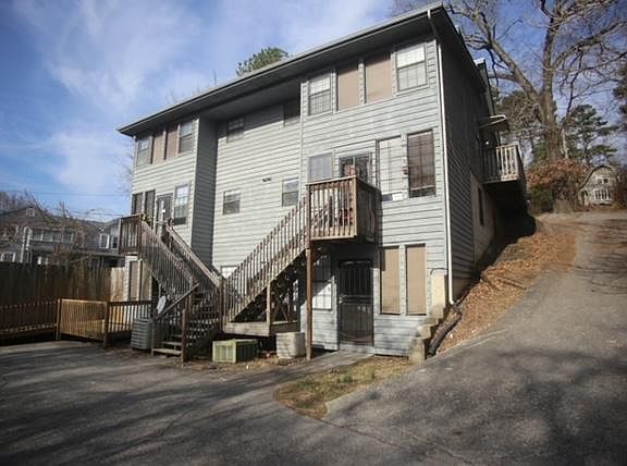 3rd image of 34 Woodlawn Dr APT 6