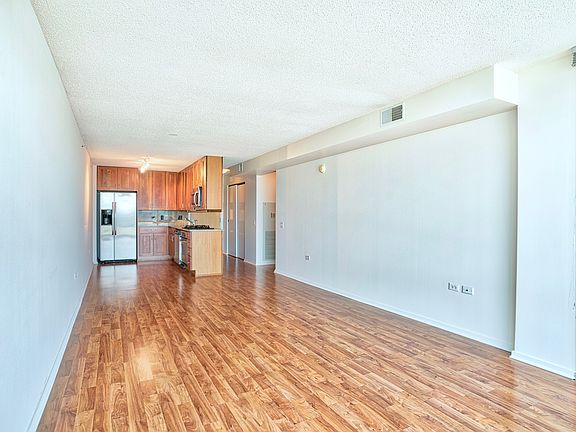 5th image of 9725 Woods Dr Unit 606