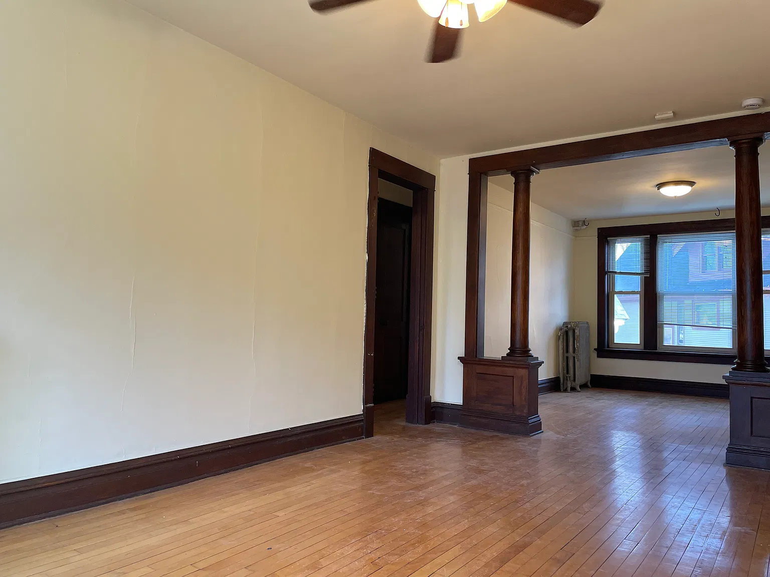 3 bed, 900 sqft, $1,750 — Photo 2