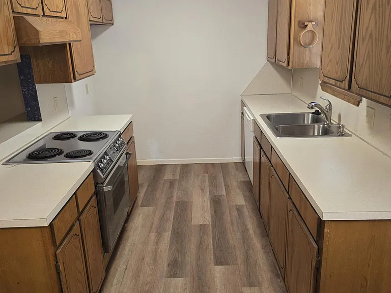 1434 Lawyers Ln — Photo 3