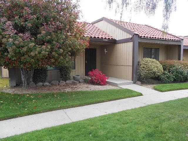 1st image of 1701 W Santa Ana Ave