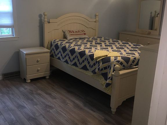 Master bedroom with en-suite and large closet