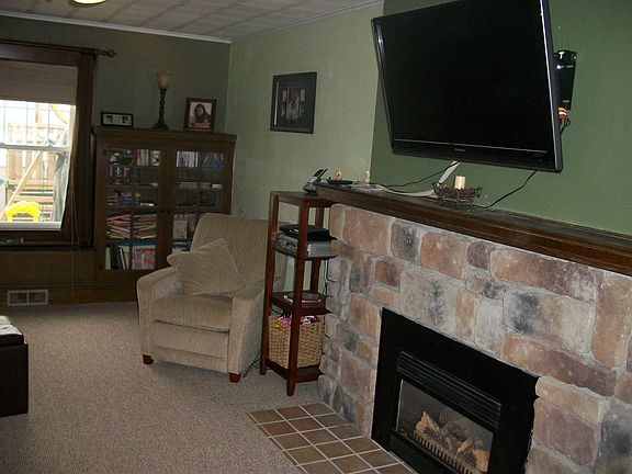Living room with Gas Fireplace