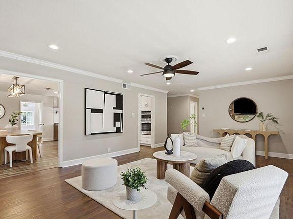 4th image of 744 Boynton Ave