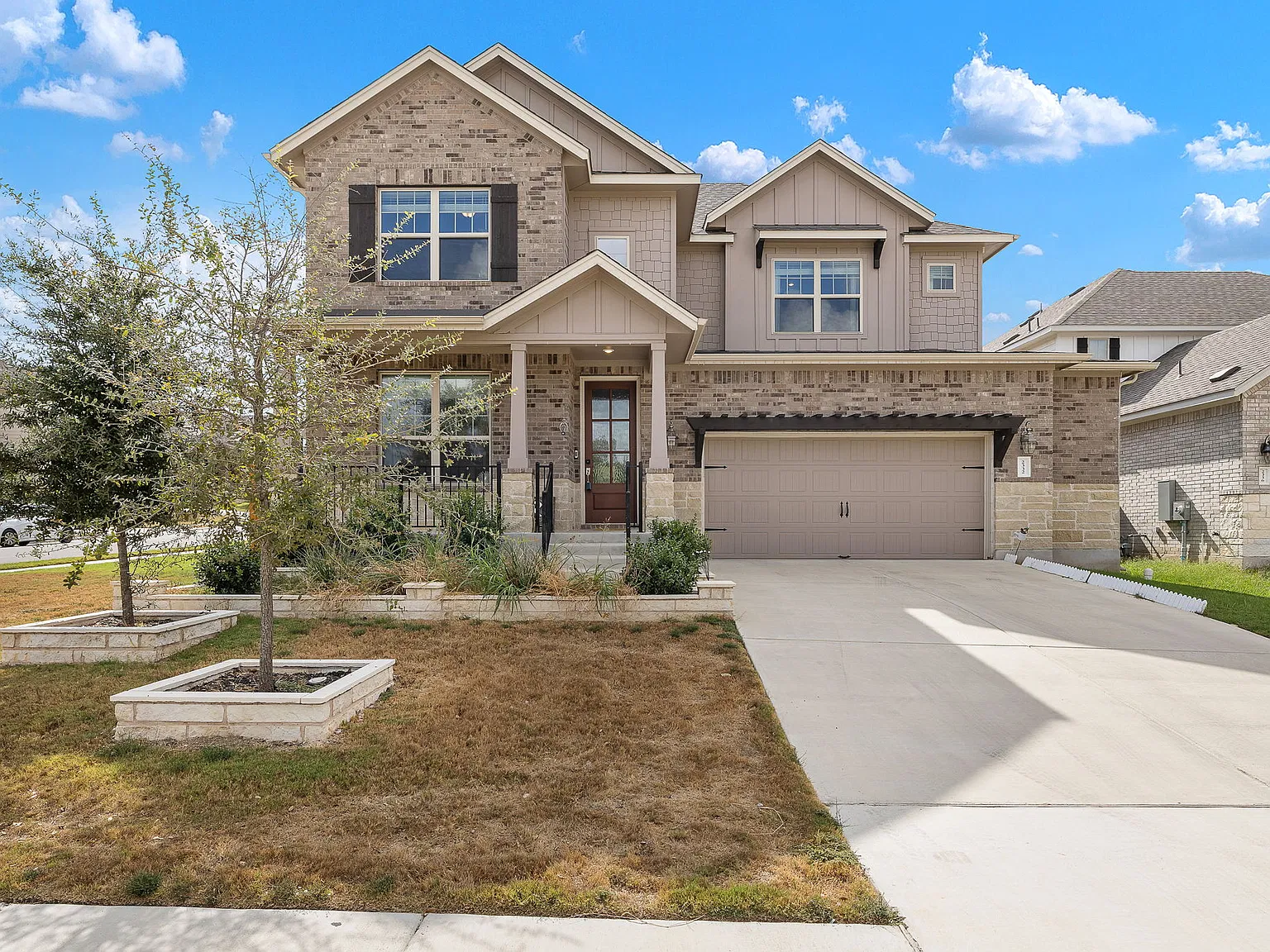 5 bed, 4.5 bath, 3192 sqft, $3,150 — Photo 1