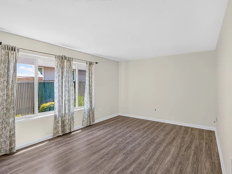 7143 SW Sagert St #104 — Photo 9