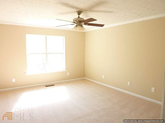 5th image of 204 Windy Cir