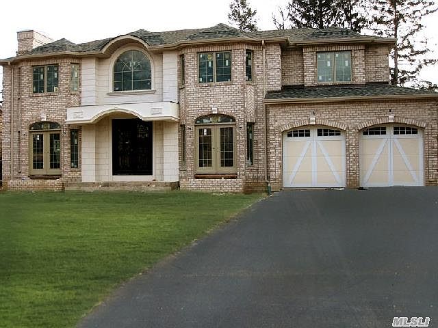1st image of 8 Knoll Ln