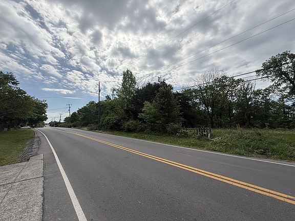 2nd image of 5130 Mount View Rd