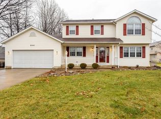 5341 Regent Dr, Sheffield Village, OH