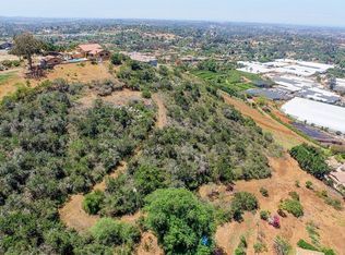 2039 Friendly Dr, Vista, CA 92084