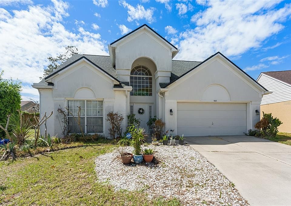 1st image of 925 BERESFORD WAY