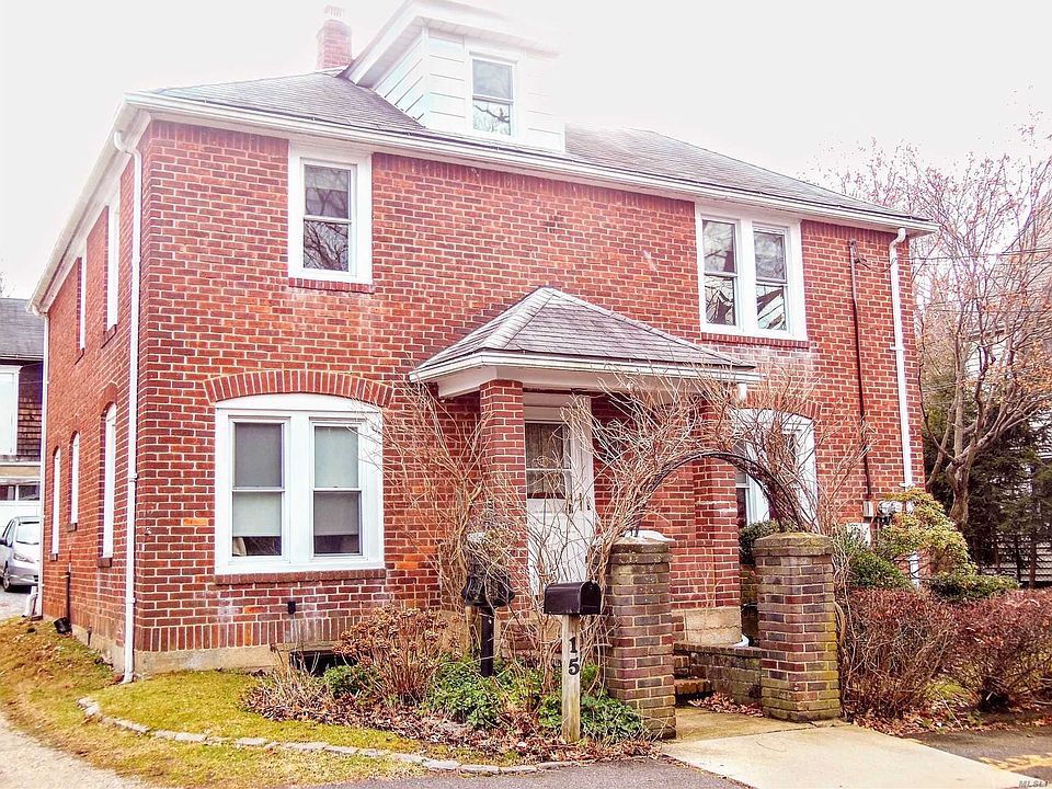 1st image of 15 Charles St #2