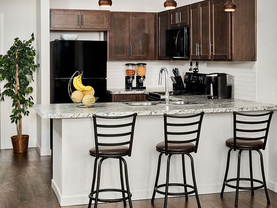 Walnut Flats | Denver Affordable Apartments | Kitchen