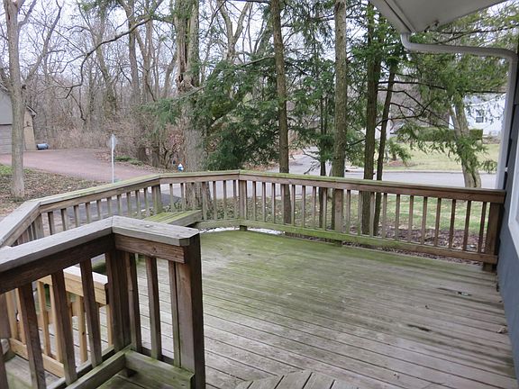Front deck
