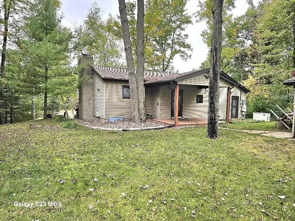 2418 S Whitney Beach Rd, Beaverton, MI 48612