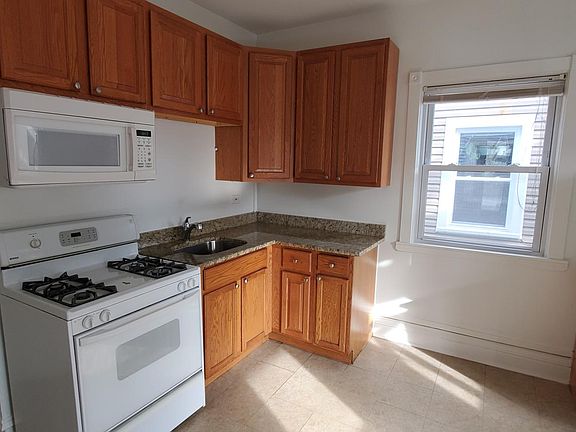 2nd image of 3521 W Diversey Ave #1