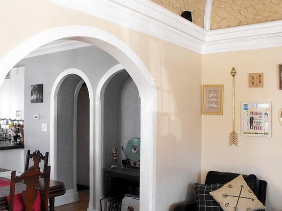 4th image of 1332 Garrett Ave
