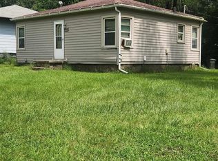 1900 Clearview St, Waterloo, IA 50707