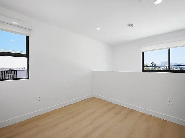 Hi Point Terrace by Wiseman — Photo 356