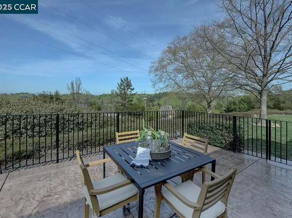 2009 Ptarmigan Dr APT 2, Walnut Creek, CA 94595