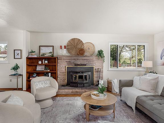 5th image of 2241 Marsh Road