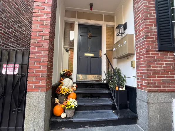 1 Melrose St APT 2, Boston, MA 02116