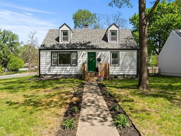 5101 Outlook St, Mission, KS 66202