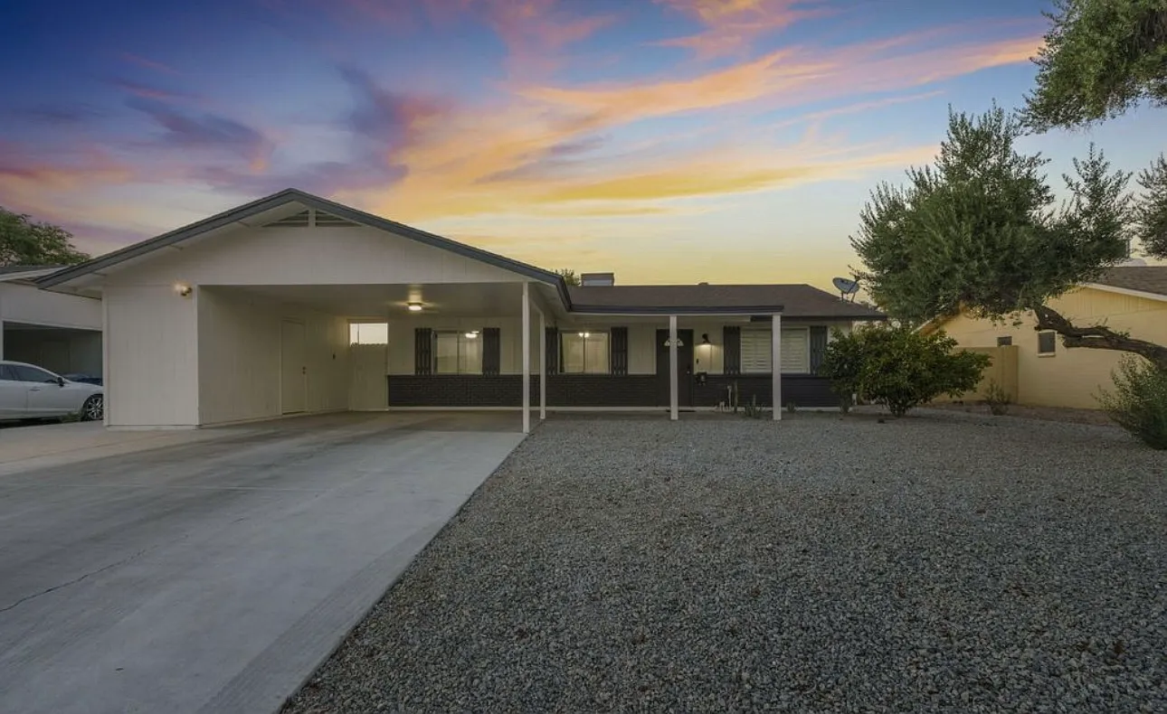 3 bed, 1230 sqft, $1,000 — Photo 1