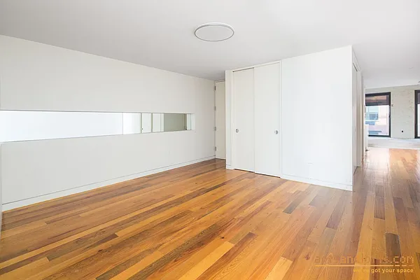 Rented by aptsandlofts.com | media 8