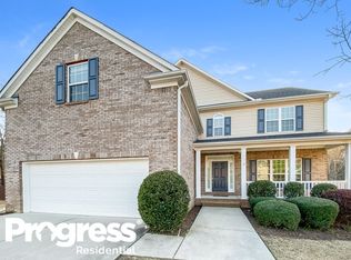 210 Miracle Ln, Fayetteville, GA 30215