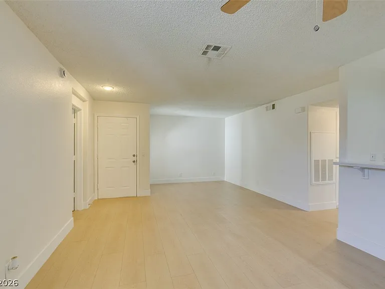 1800 Edmond St #124 — Photo 30